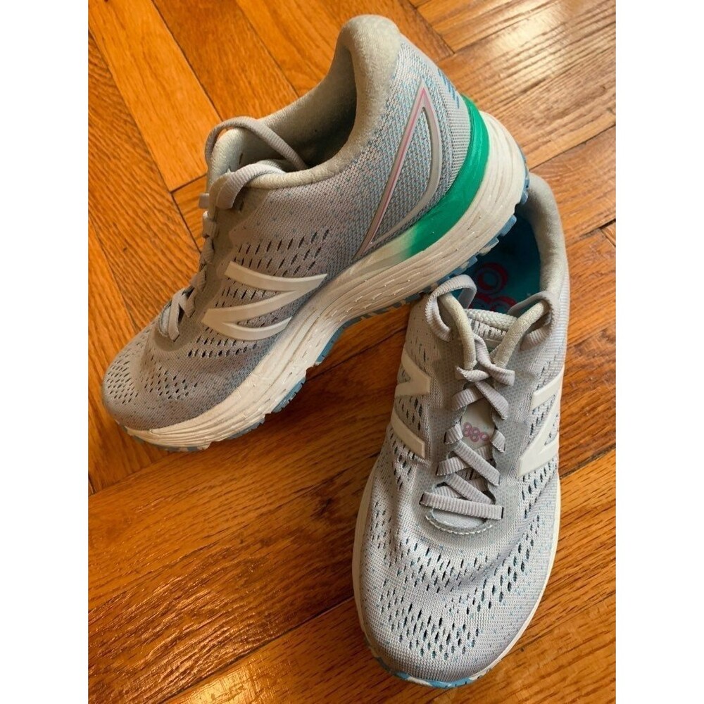 New Balance 880 v9 size 5 1/2